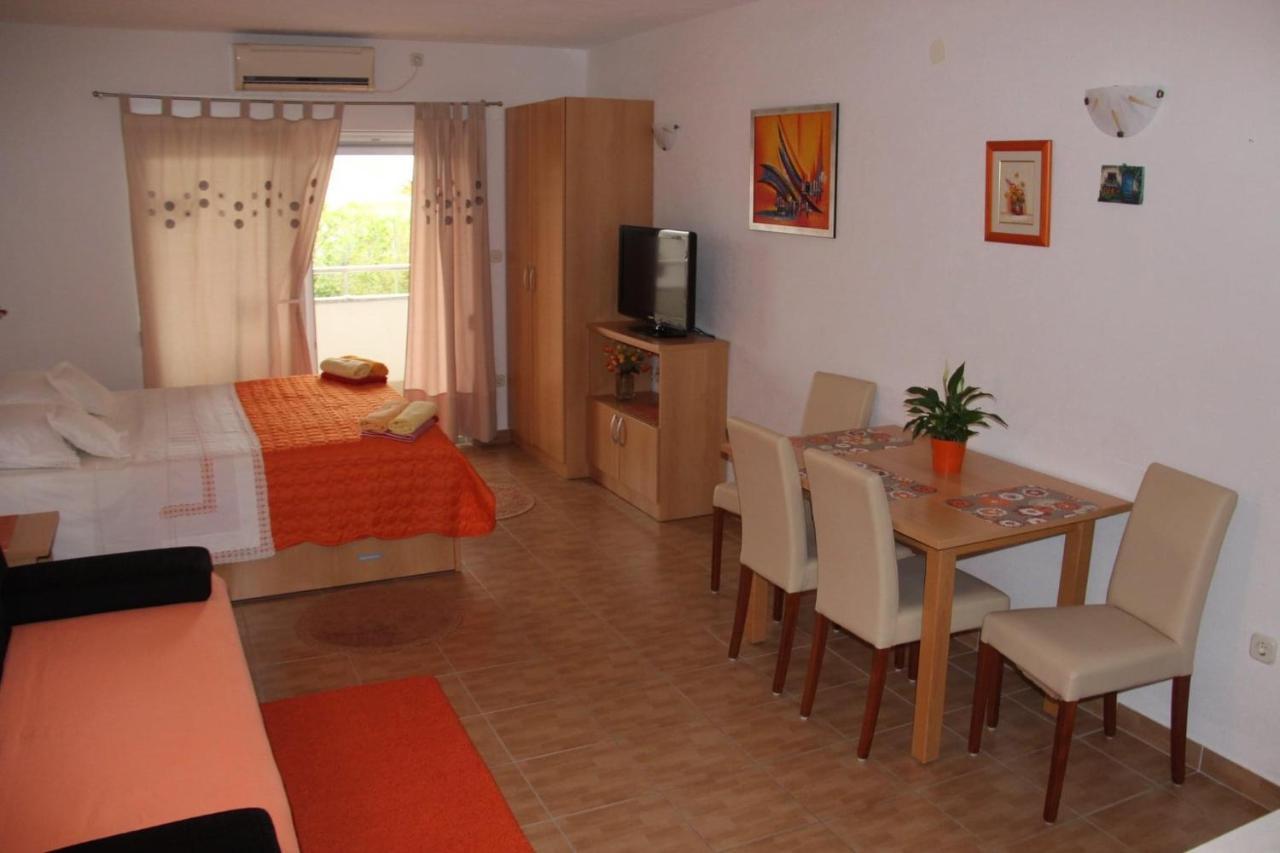 Apartmani Nima Tučepi Exterior foto