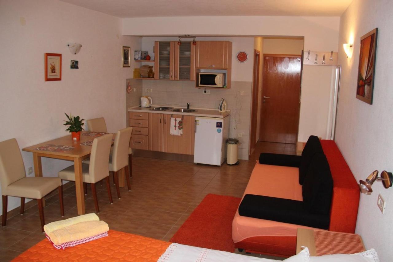 Apartmani Nima Tučepi Exterior foto