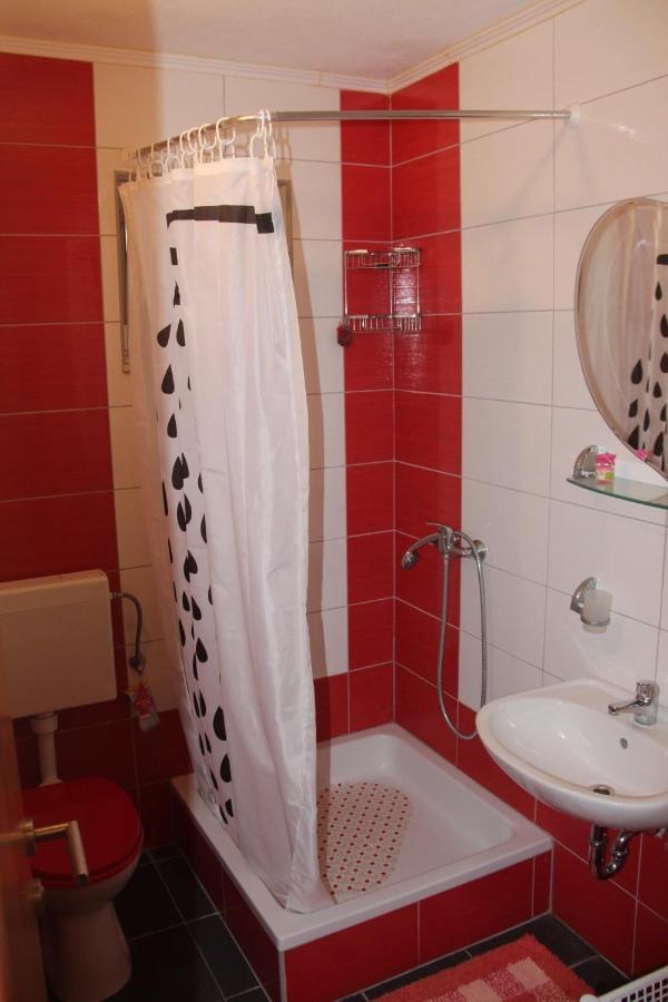 Apartmani Nima Tučepi Exterior foto